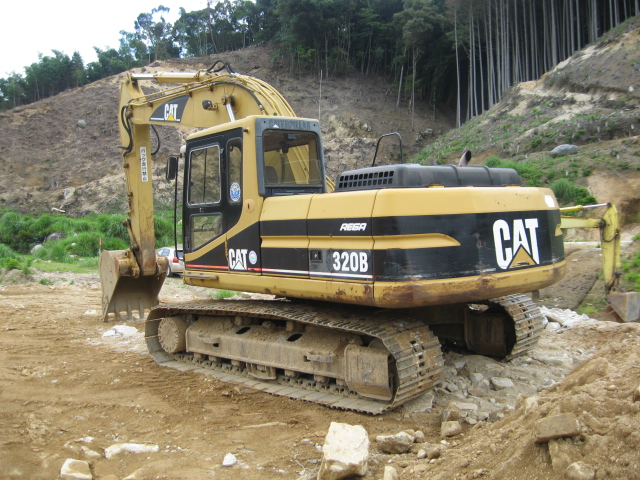 difference between Caterpillar 320B and 320C