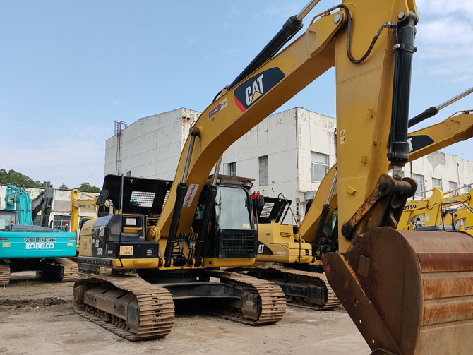 Used Cat 326D For Sale